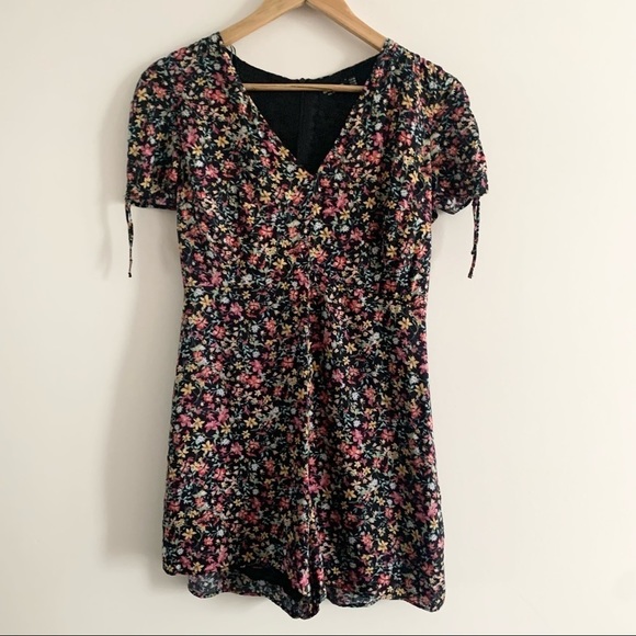 Bershka GIRL Short Sleeve Playsuit Allover Floral Print V Neck Romper - Picture 5 of 15